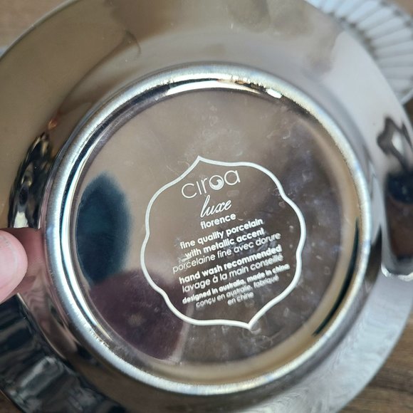 4 Ciroa Luxe Florence fine quality porcelain plates/saucers with metallic accent - Picture 8 of 8
